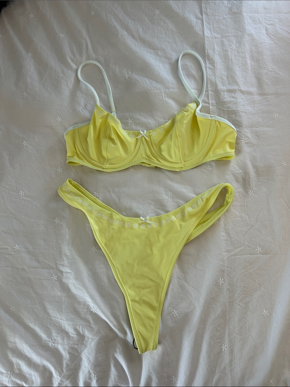 NWT PINK x Frankie’s Bikini Buttercup Set